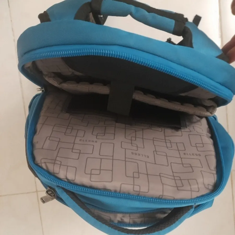 کوله برزنتی با حای لپ تاپ