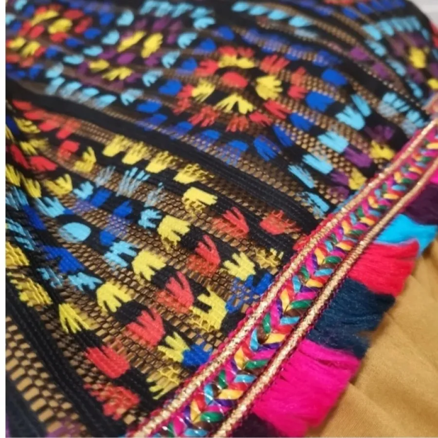 مانتو سنتی کرم خردلی