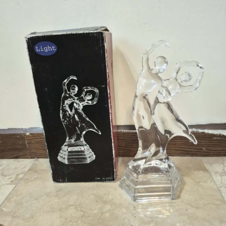 مجسمه کریستال خارجی