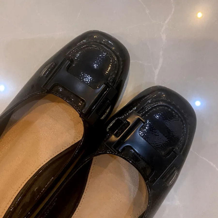 کفش ورنی