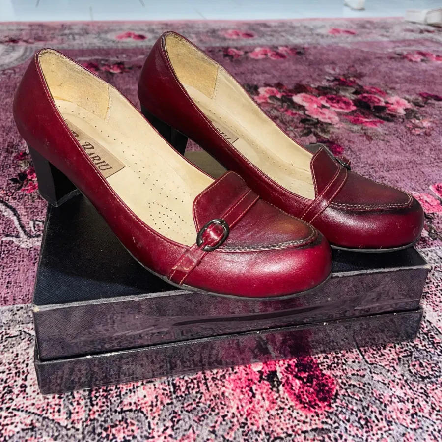 کفش پاشنه دار