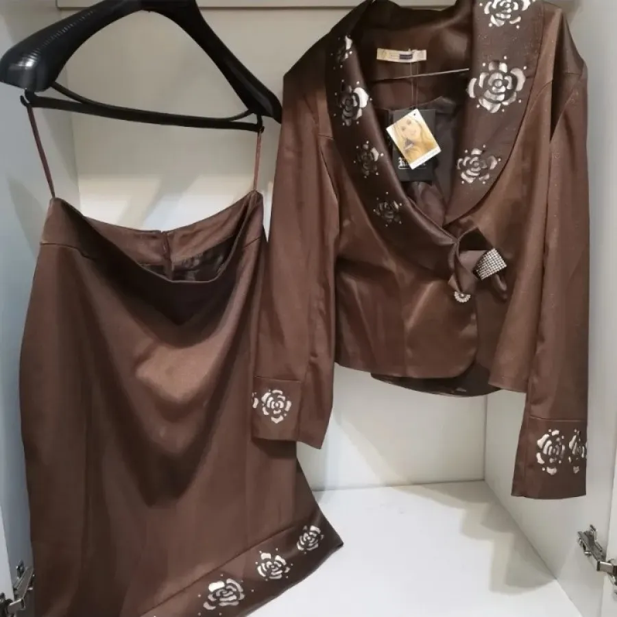 کت و دامن قهوه ای تگدار