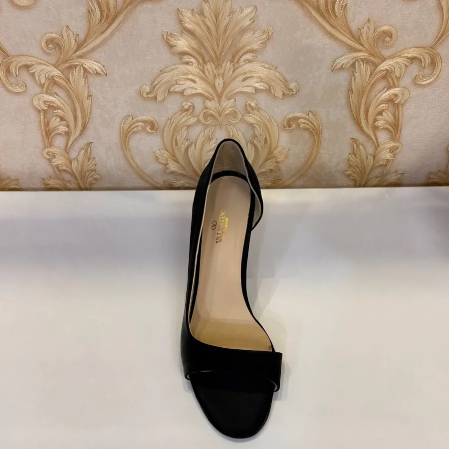 کفش valentino