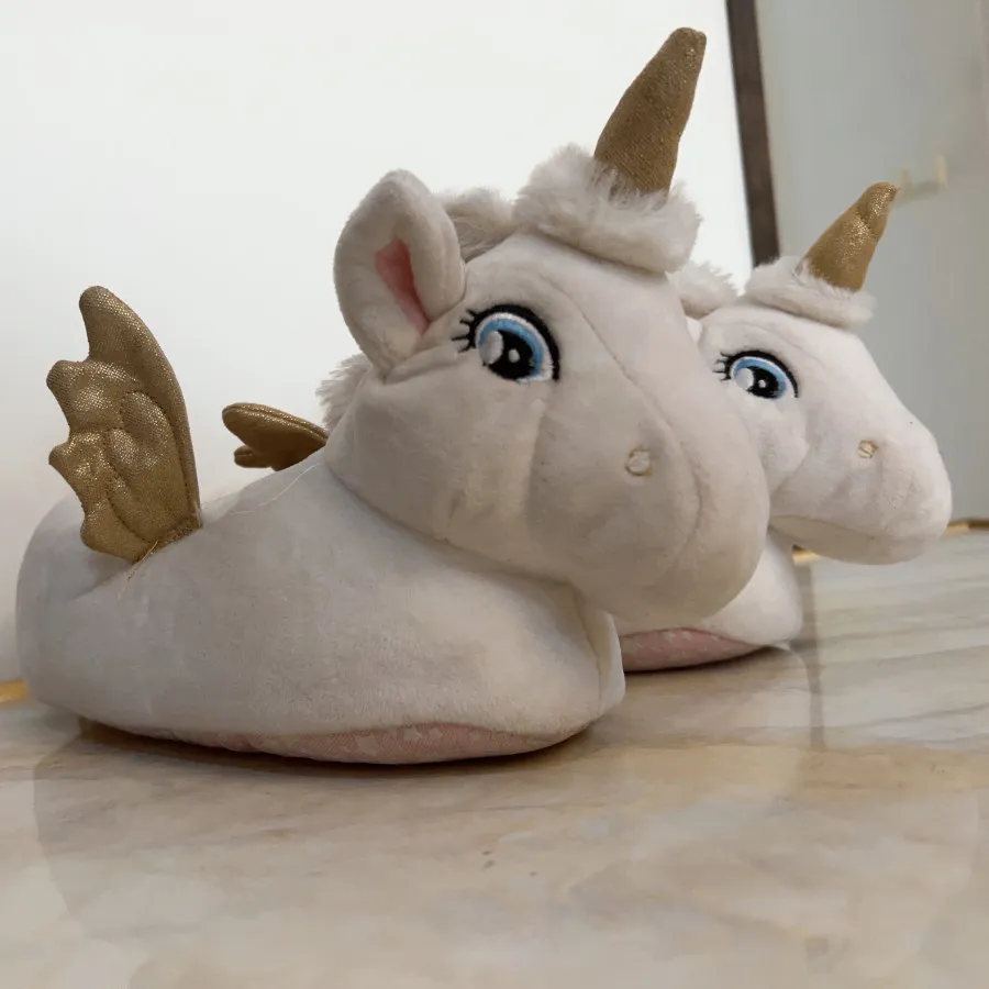 دمپایی عروسکی