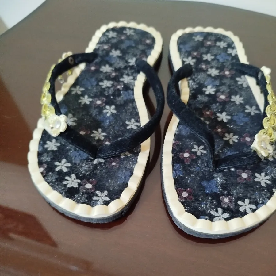 دمپایی انگشتی