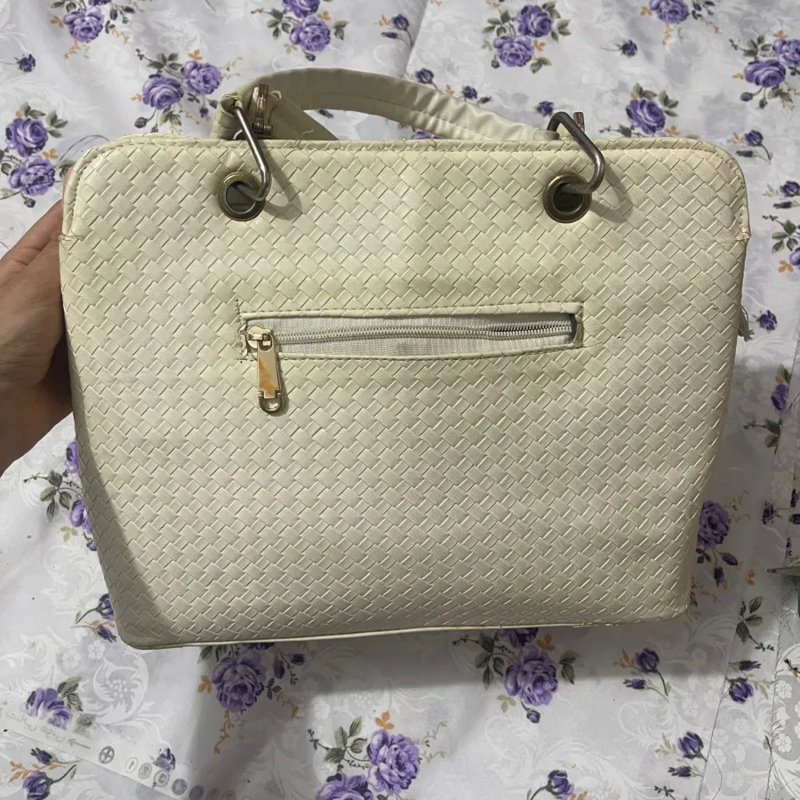 کیف سفید