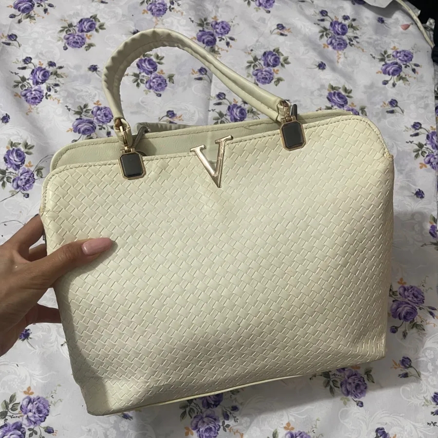 کیف سفید