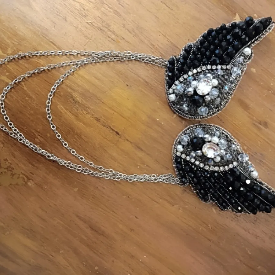 گل سینه بال فرشته