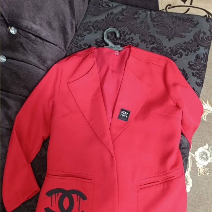 مانتو کتی قرمز
