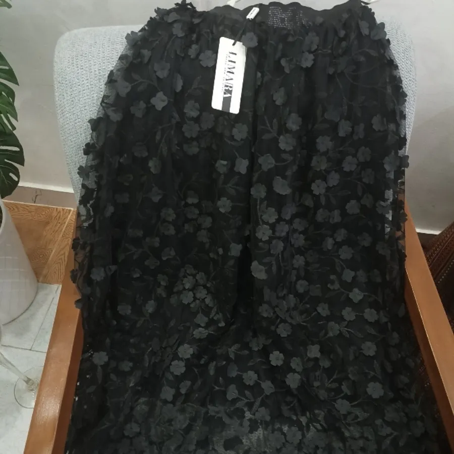 دامن گل برجسته