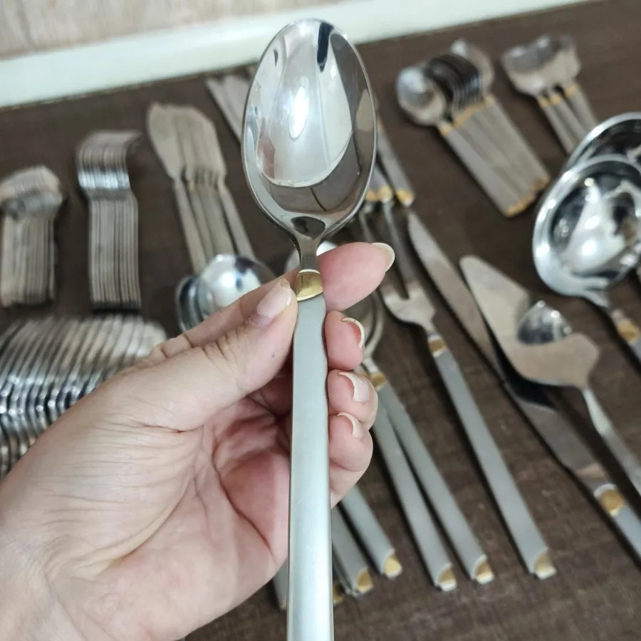 سرویس قاشق چنگال 18 نفره