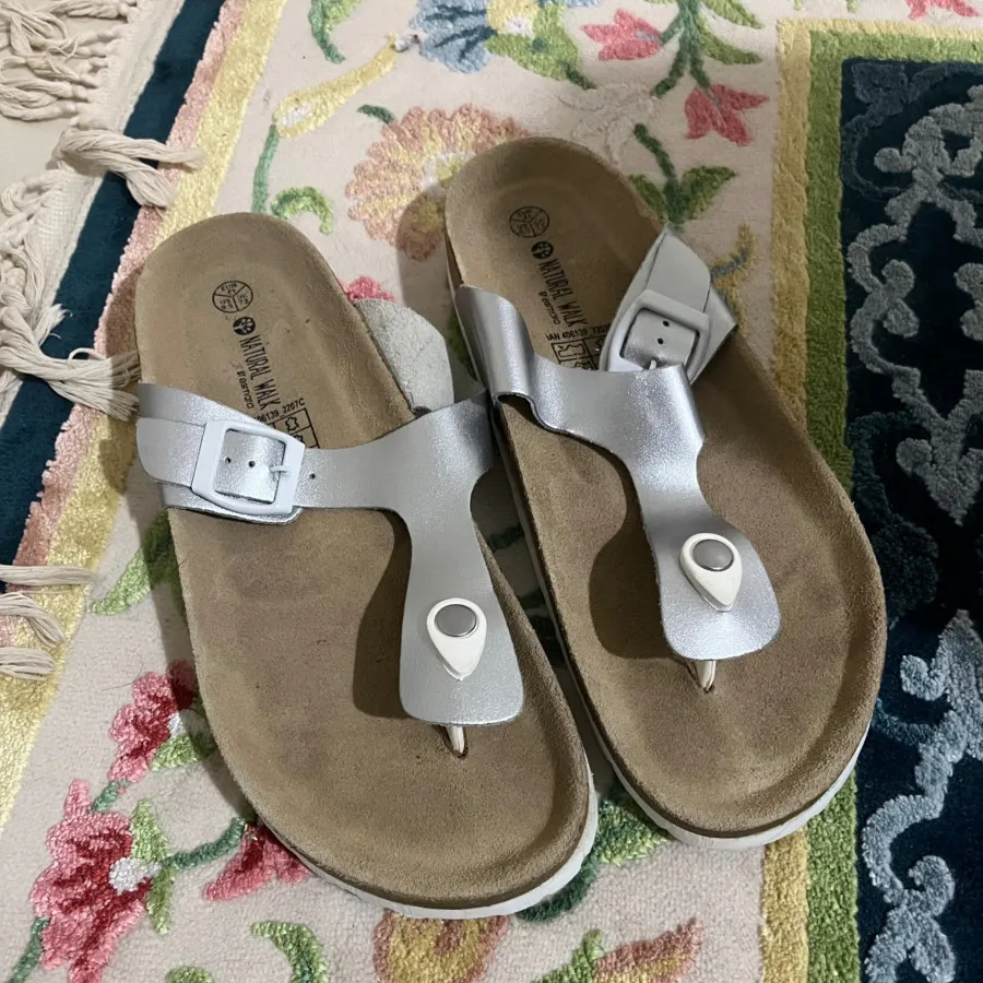 صندل لا انگشتی اسمارا