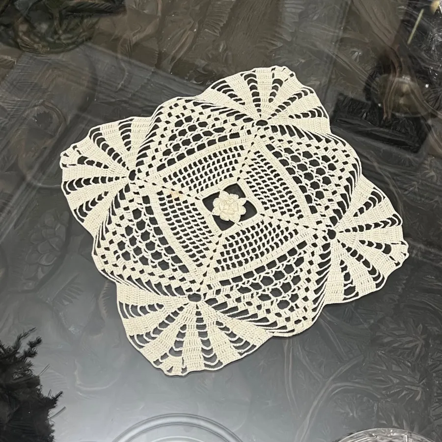 رومیزی قلاب بافی