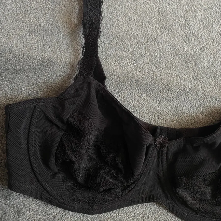 سوتین اسمارا آلمان 90 D