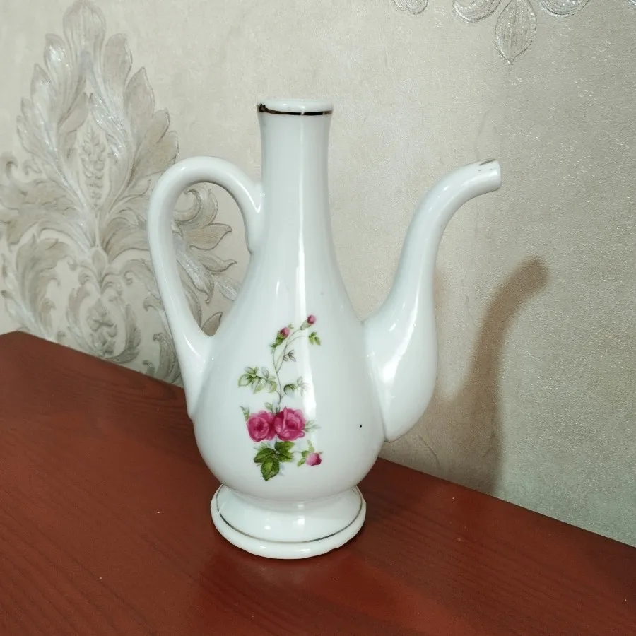 گلابدان گلسرخی