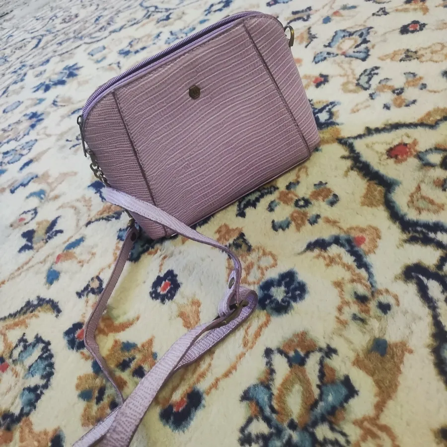 کیف دوشی بنفش