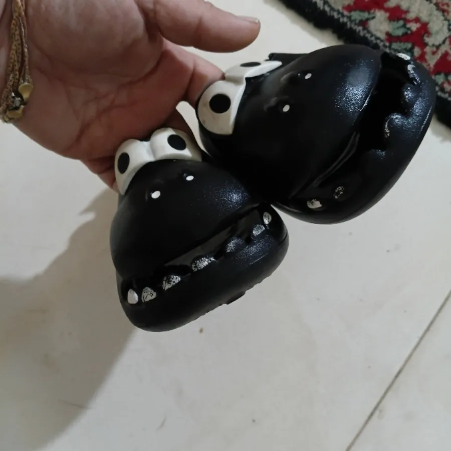 دمپایی کراکس کوسه ای