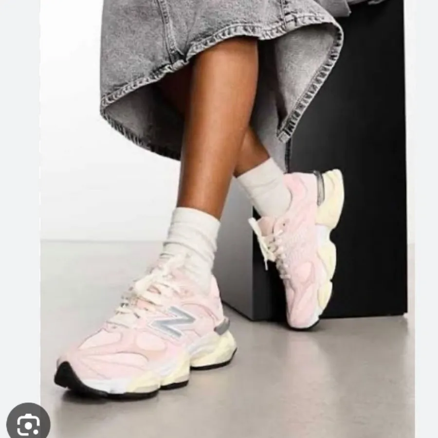 کتونی New balance 9060