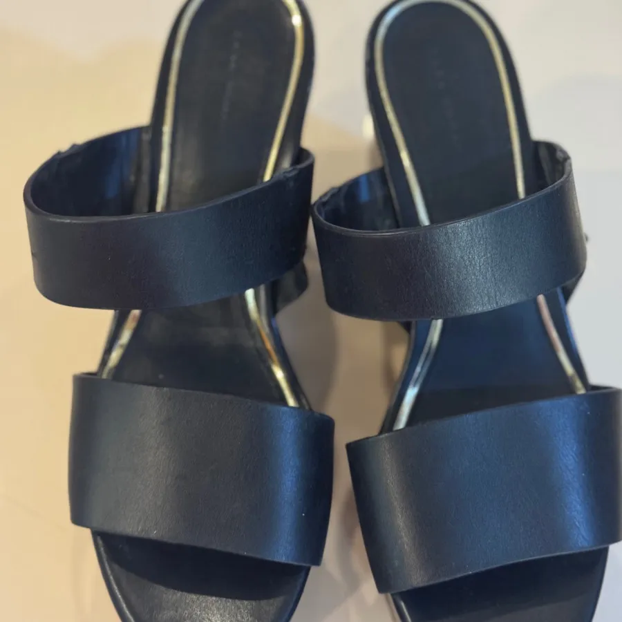 صندل شیک مارک zara