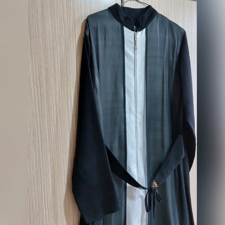 عبا مزونی