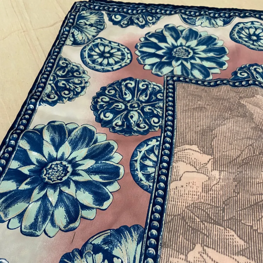 روسری ابریشم