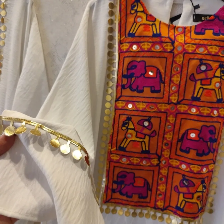 مانتو ساحلی