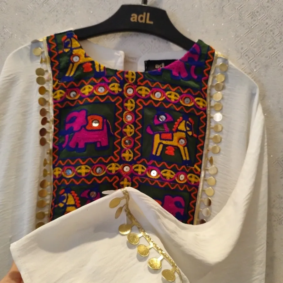 مانتو ساحلی
