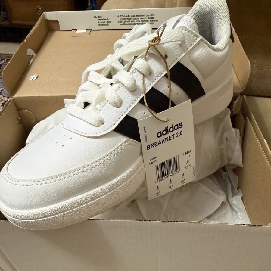 کتونی اورجینال adidas