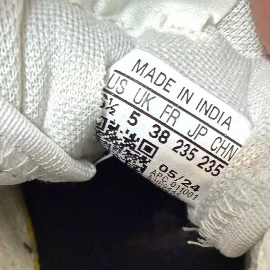 کتونی اورجینال adidas