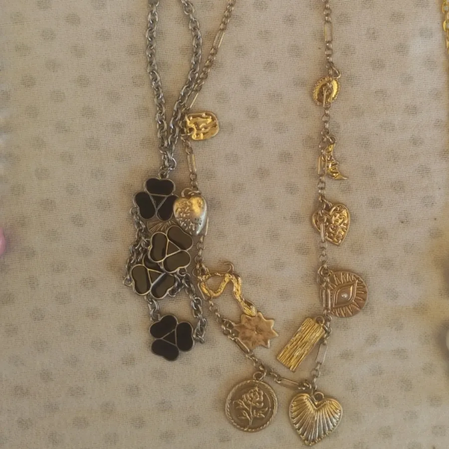 گردنبند چارم دار boohoo