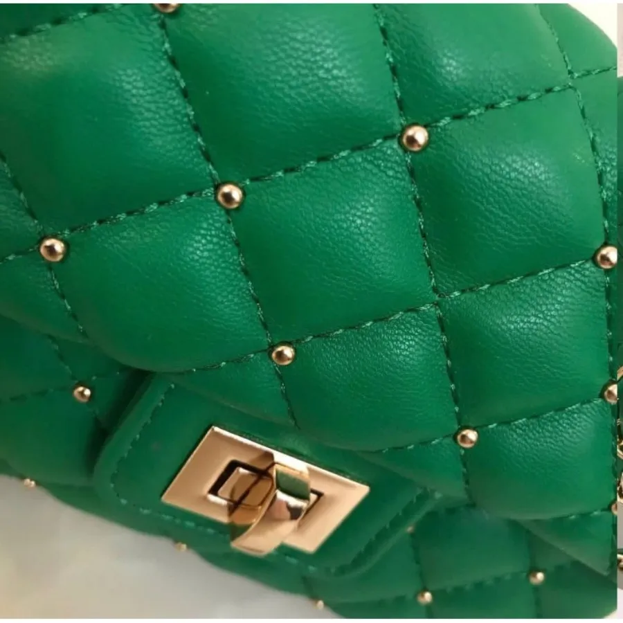 کیف برند six