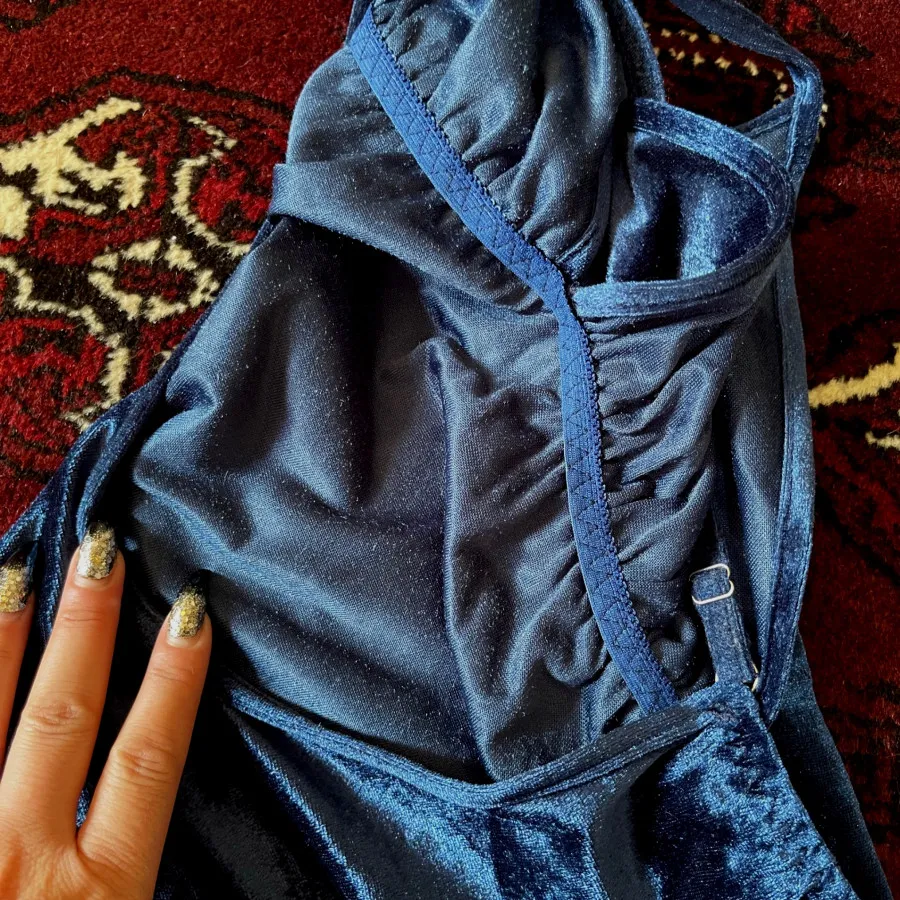 پیراهن مخمل