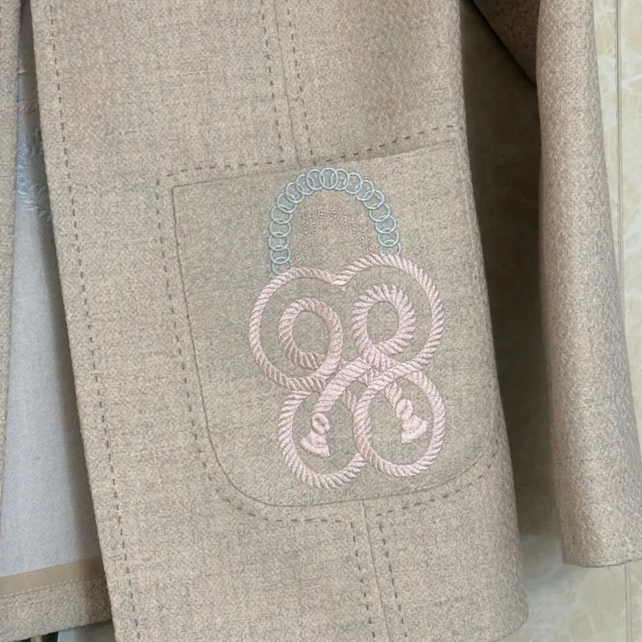 کت گلدوزی