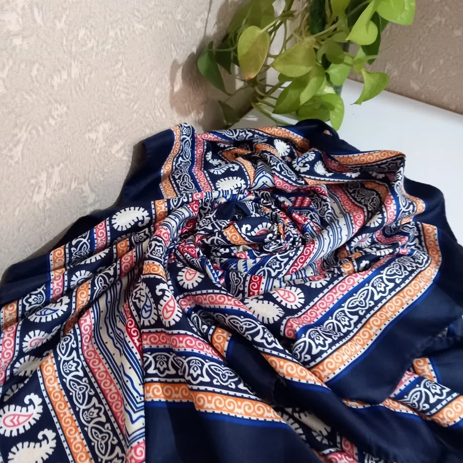 روسری ساتن