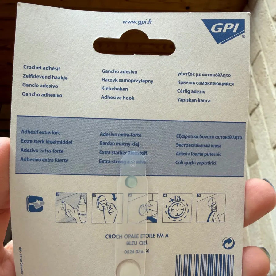 آویز وارداتی