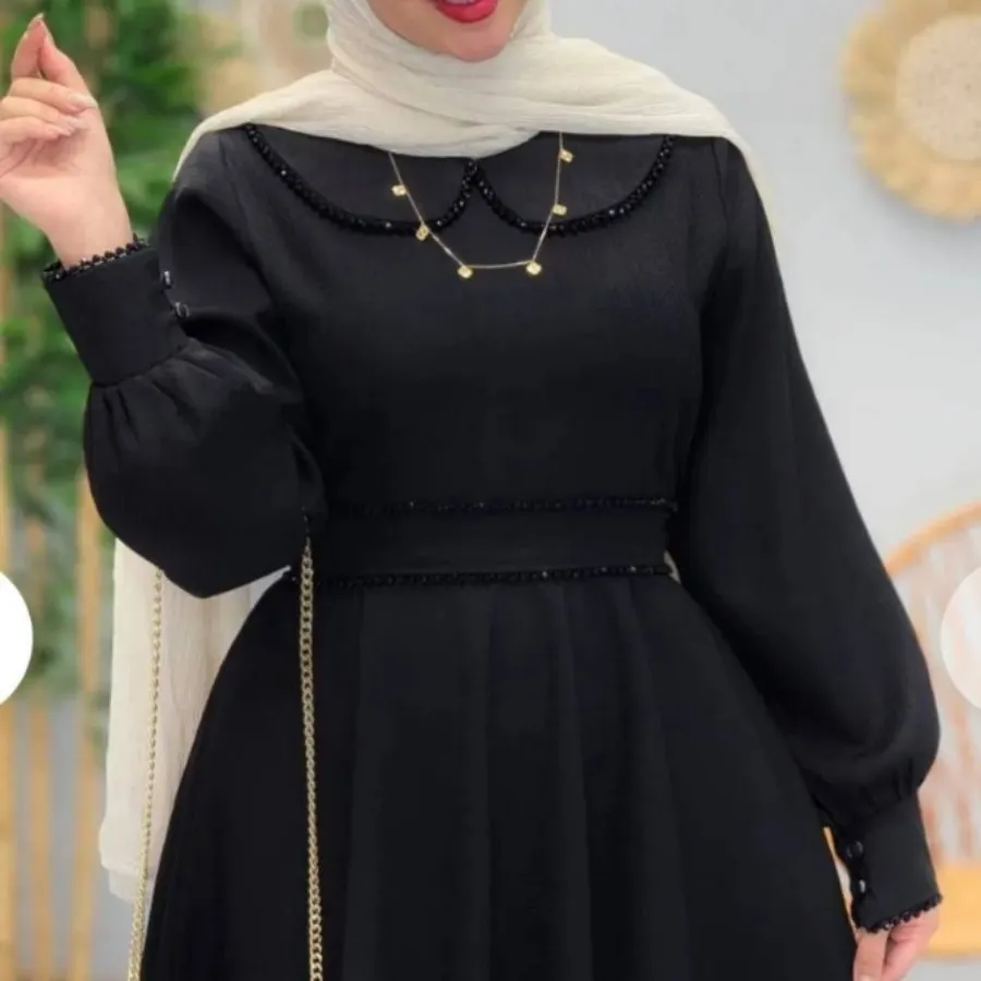 پیراهن بلند پوشیده مشکی