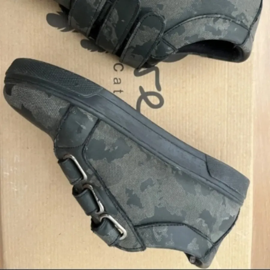 کتونی چیریکی چسبی