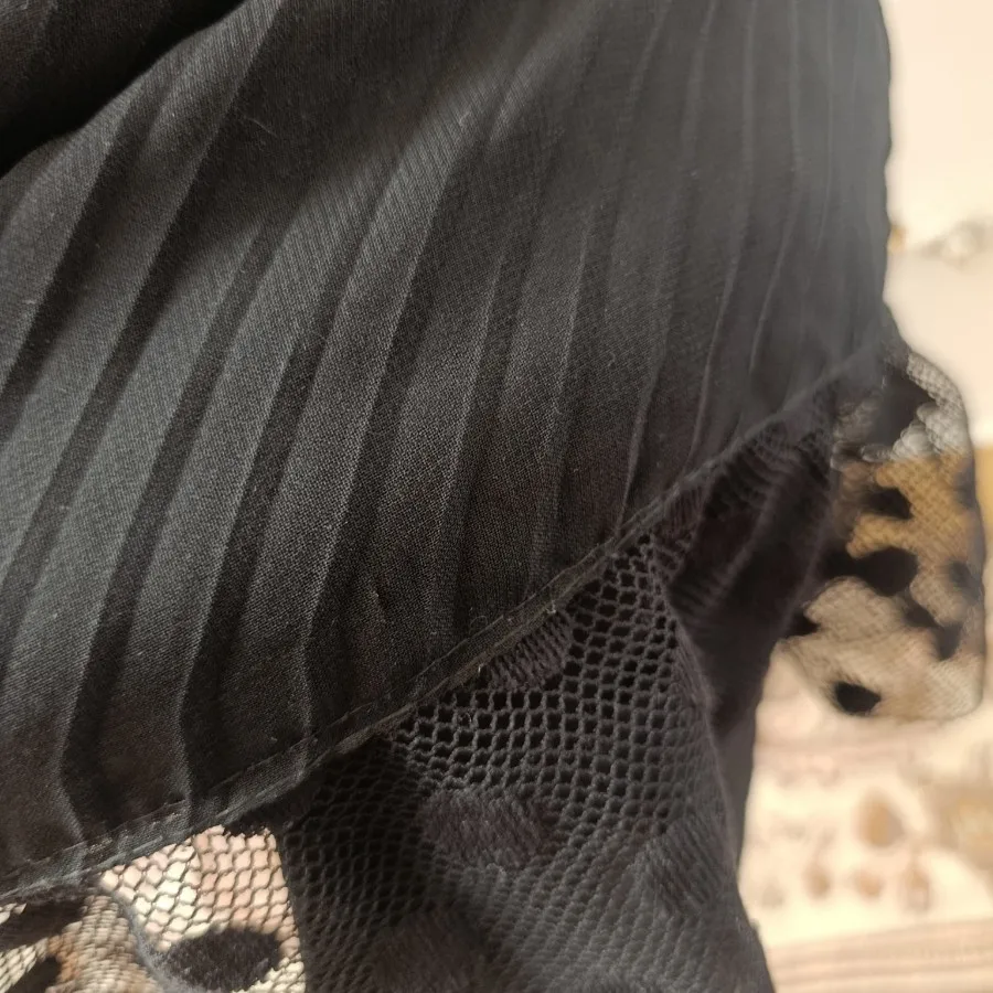 روسری مشکی پلیسه
