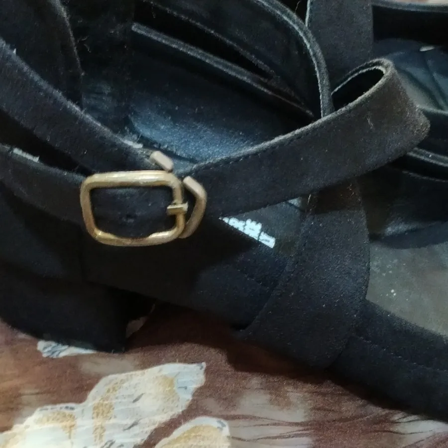 کفش روزمره سایز 37