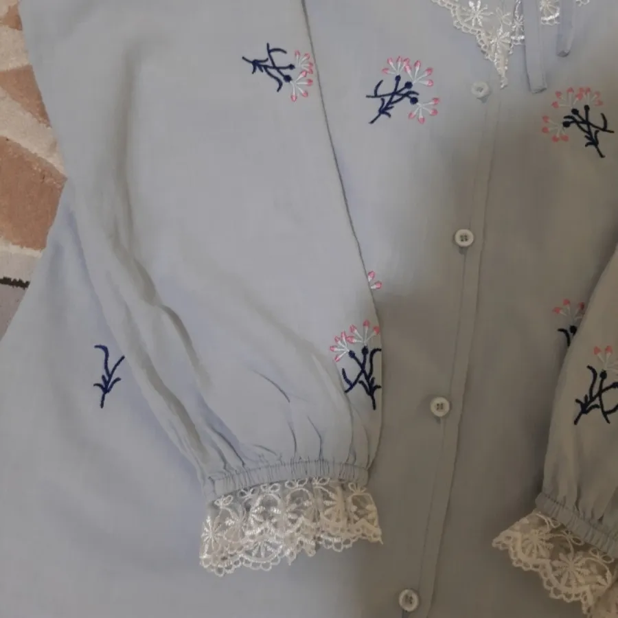 شومیز آبی آسمانی