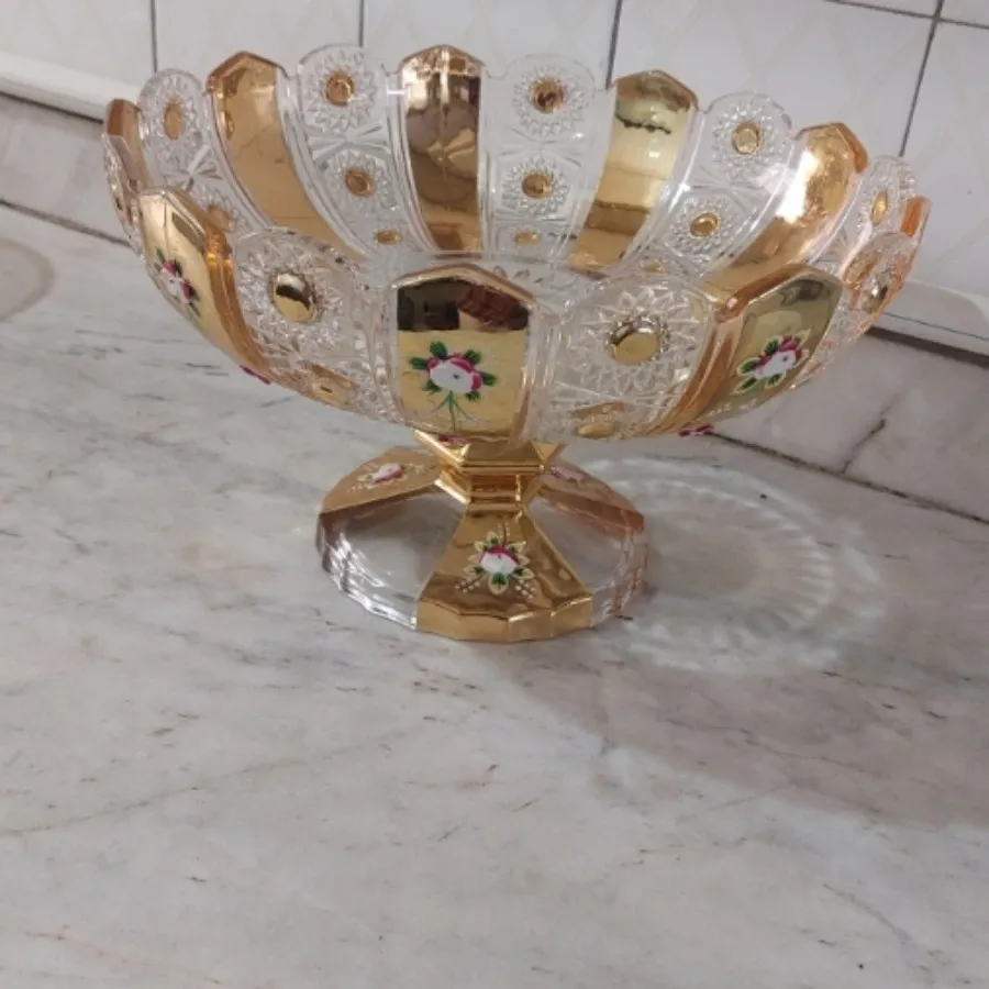 ظرف میوه طلایی