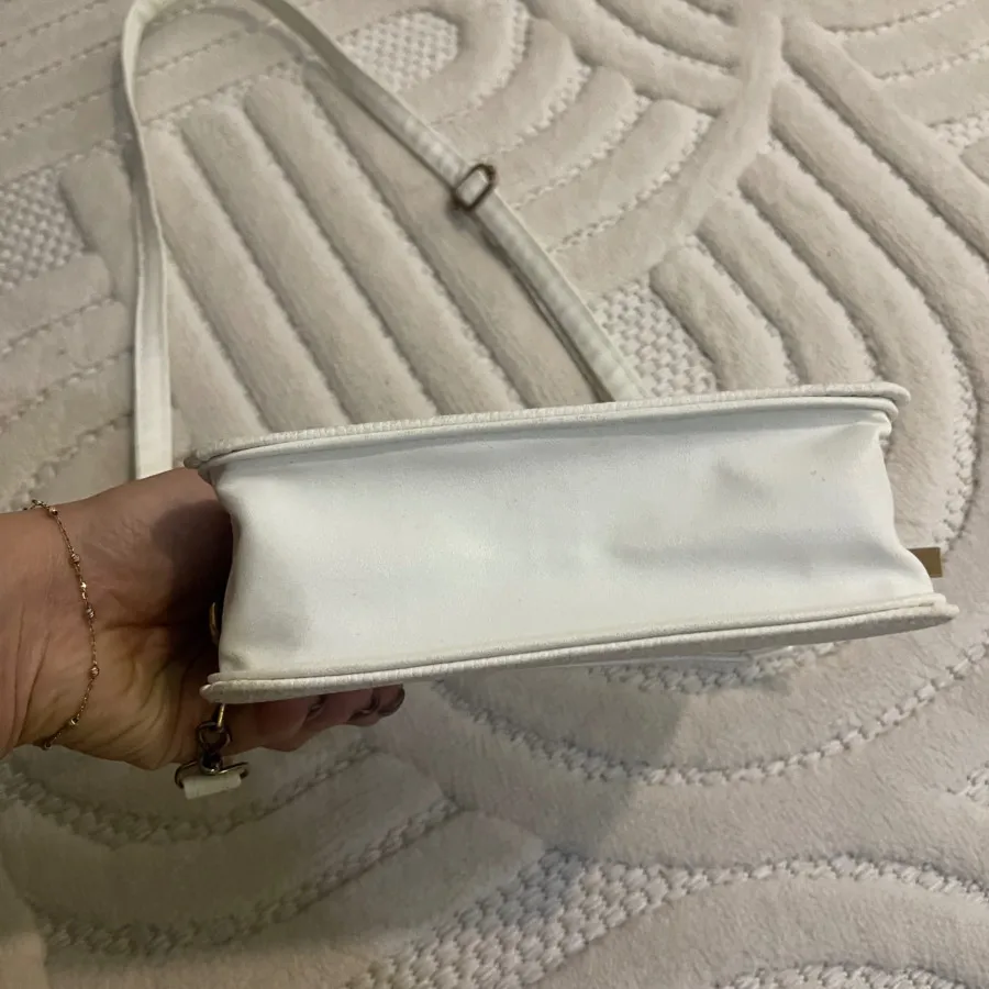 کیف سفید