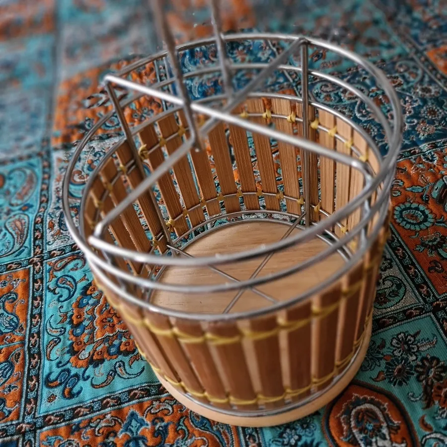 جای کارد و چنگالی