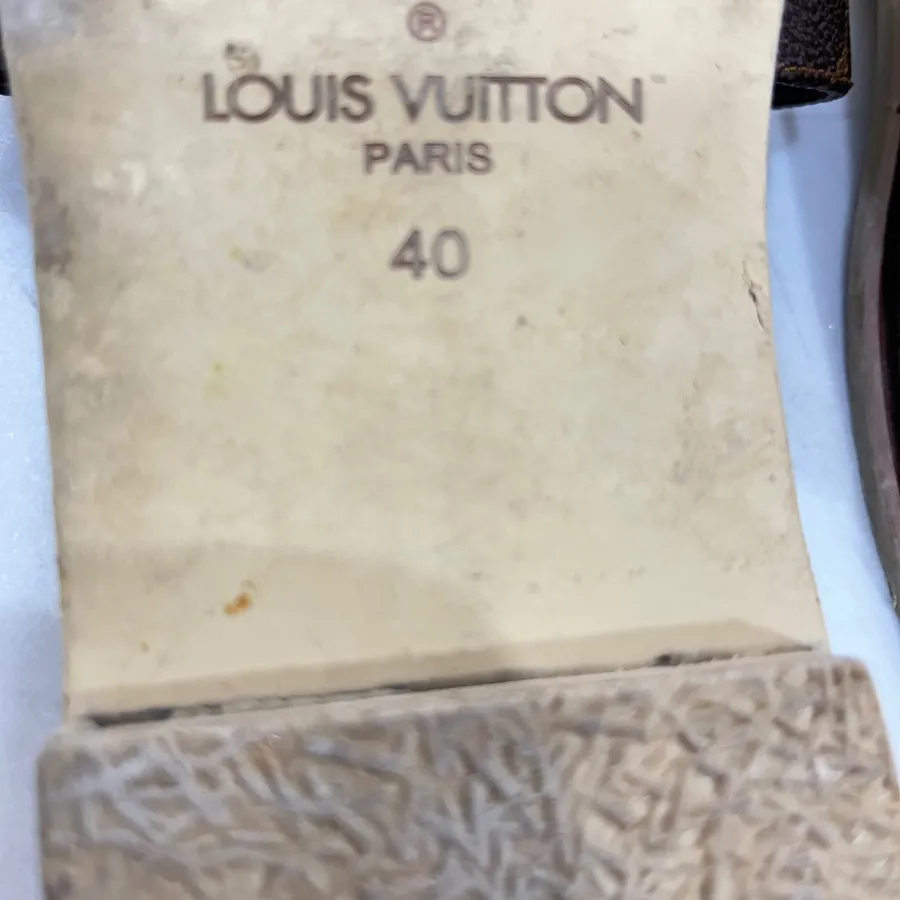 صندل lv