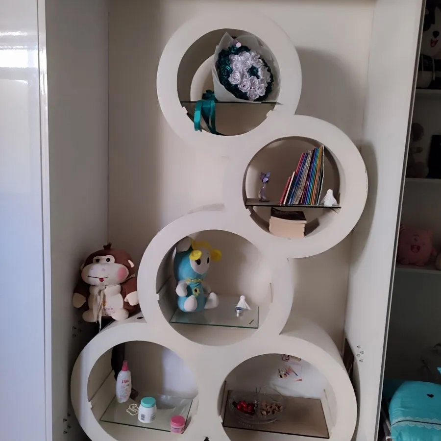 شلف کتابخانه و دکور اتاق