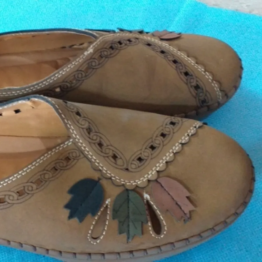 کفش چرم مصنوعی