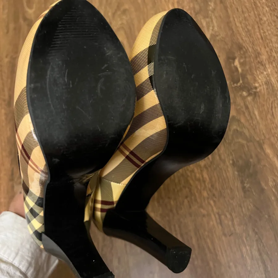 کفش پاشنه بلند مجلسی
