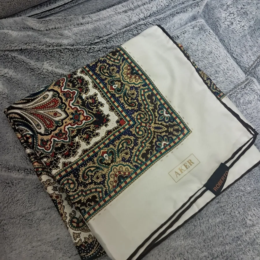 روسری دست دوز