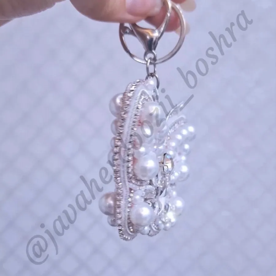 آویز پروانه