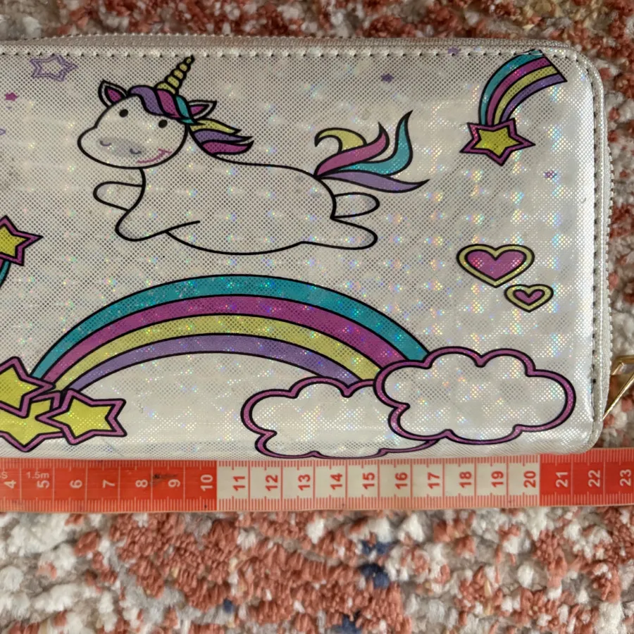کیف پول دخترانه
